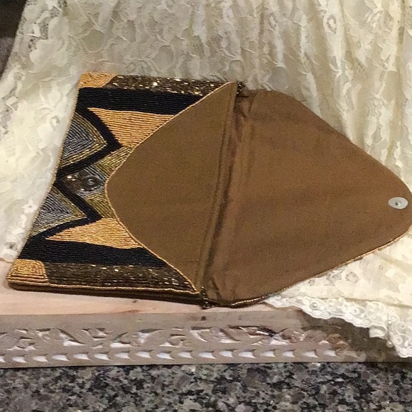 La Chic Multi Cultural Clutch Front totally Beaded - Gold, Black, Pewter, Brown - Picture 3 of 4
